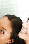 काले बाल वाली एरियाना मैरी और एशियाई स्वीटी अलीना ली दे डबल मुखमैथुन में शॉवर