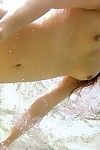 cam é gravação o Lindo nu corpo de sexy Nao yoshizaki sob água