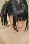 Asiatique adolescent Yuka Kojima mettant en vedette Son baisable les courbes après Salle de bain
