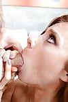 Snello teen Ragazza Anya Olsen Deepthroating pecker per boccone di sperma
