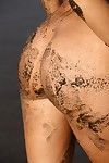 el Caliente mar agua es lavado el hermosa desnudo Cuerpo de sexy Melissa Mendiny