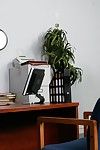 كبير ورطة الغراب الجمال كيري لويز في الأسود جوارب يحصل لها مهبل حفر في على مكتب