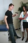 ラティーナ 博士 レイチェル- Starr(リンゴ-スター) facesits 彼女の 患者 - fucks 彼の 後 a blowjob