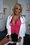 busty blonde Arzt Misty Vonage bekommt ein Gesichtsbehandlung Nach ein dampfenden ficken Mit Ihr Patienten