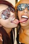 lesbianas Con empresa culos Madelyn Monroe y chole Starr tomar espejo selfies