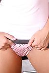 Barbie Cummings Mit Frechen Runde Titten bekommt Nackt zu zeigen Sie Ihr rosa Liebe Loch