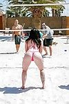 strand meisje Blair Williams het nemen van cumshot op Bril na geslacht in zwembad
