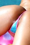 Perverse Bikini honing luana Lani laat haar Super Zweten lichaam in De branden Zon