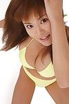 Grootste titted oosterse girlie Yoko matsugane is Gek Rond in extreme Bikini