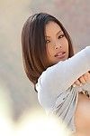 atraente chinês Babe no Fixo Calças de brim khyanna canção é Piscando ela impecável padrão billibongs expostos