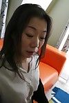 चीनी शांत काले बाल वाली बाल Yoshiko Makihara है दिखा रहा है बंद में अपील पाइप