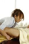 Anna Mizukawa è un orientale Massaggiatrice che ossequi Il suo Servili Con profonda soffiano lavoro piaceri