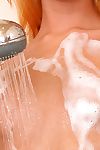 مثير و تحريضية الأميرة كيت شيرا مع الطبيعية أثداء هو التطهير بهم طريقة المغفلون في المطرقة بعيدا حوض استحمام