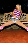 छोटा किशोरी किशोरी Kasia में miniskirt खिलौने कहते हैं कोई करने के लिए भट्ठा और से पता चलता है कहते हैं कोई करने के लिए सुन्दर स्तन पर रात